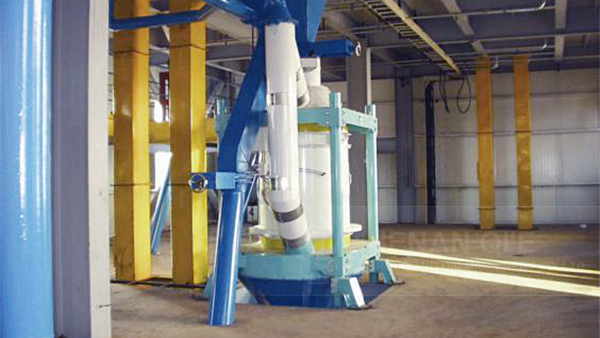 آلة استخراج زيت النخيل عالية الكفاءة سعر مصنع معالجة زيت النخيل